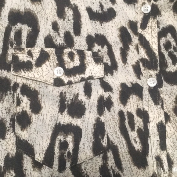 💖 Joe's Jeans Animal Print Button Down - Picture 4 of 6